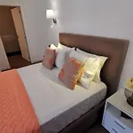 Esmeralda - Charming In Сasa de vacaciones *