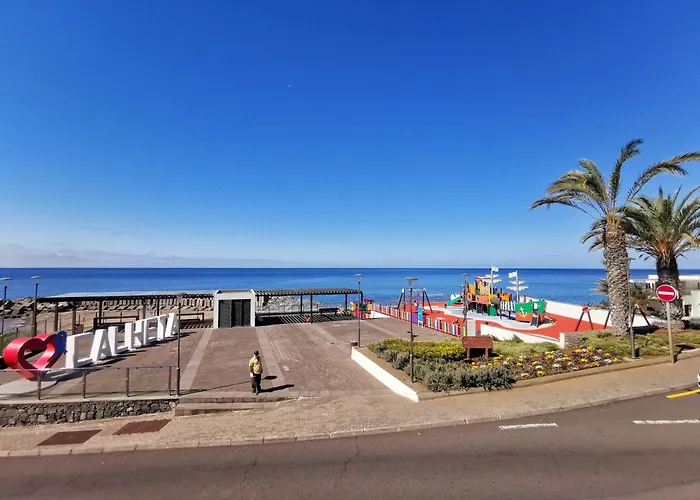 Chale Esmeralda - Charming In Dom wakacyjny Calheta (Madeira)