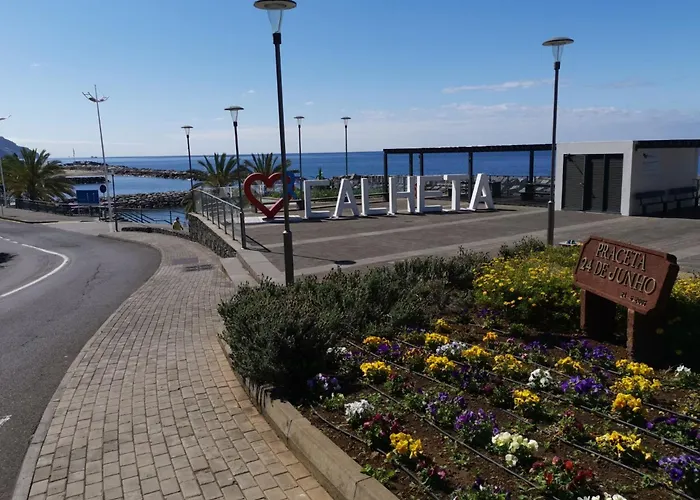 Esmeralda - Charming In * Calheta (Madeira)